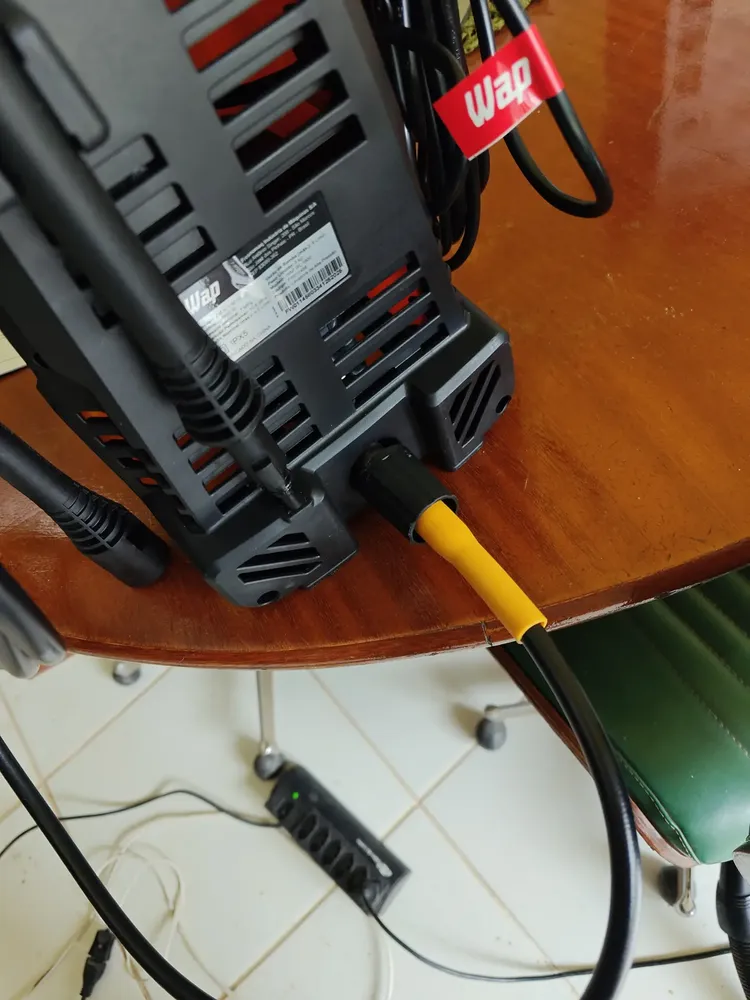 Foto de comprador do produto Lavadora de Alta Pressão Compacta WAP WL 1800 1400W 1500PSI 360L/h 220V